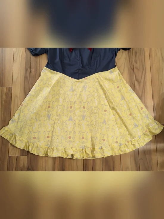 NWT! Her Universe Disney Snow White And The Seven Dwarfs Sweetheart Dress 3 Plus - Picture 3 of 16